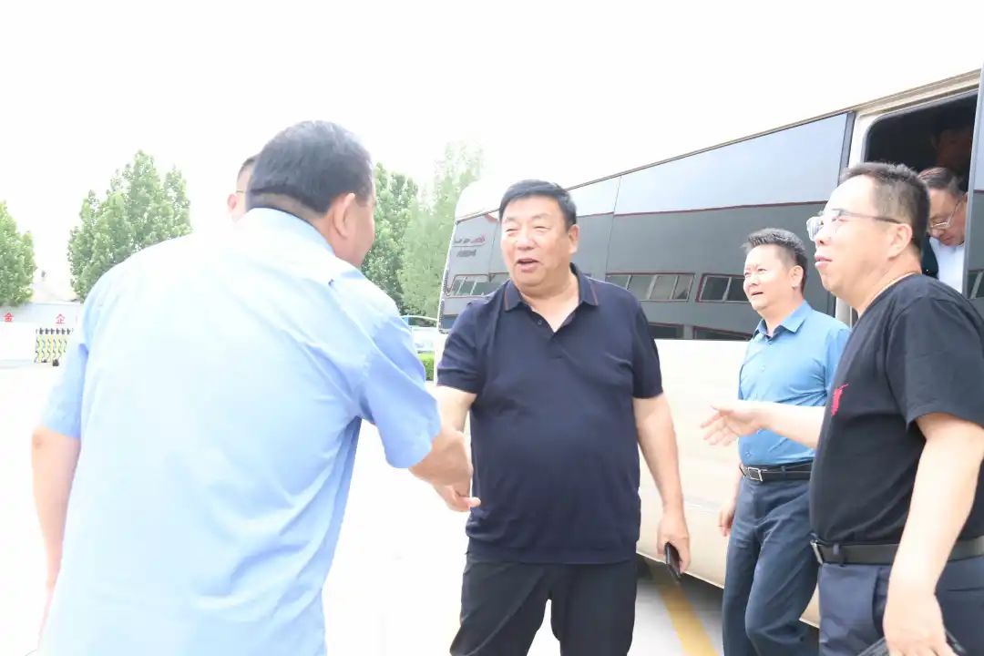 新闻 | 新疆天筑建工集团与亚萨合莱宅男在线视频APP五金共谋建筑领域合作新篇章