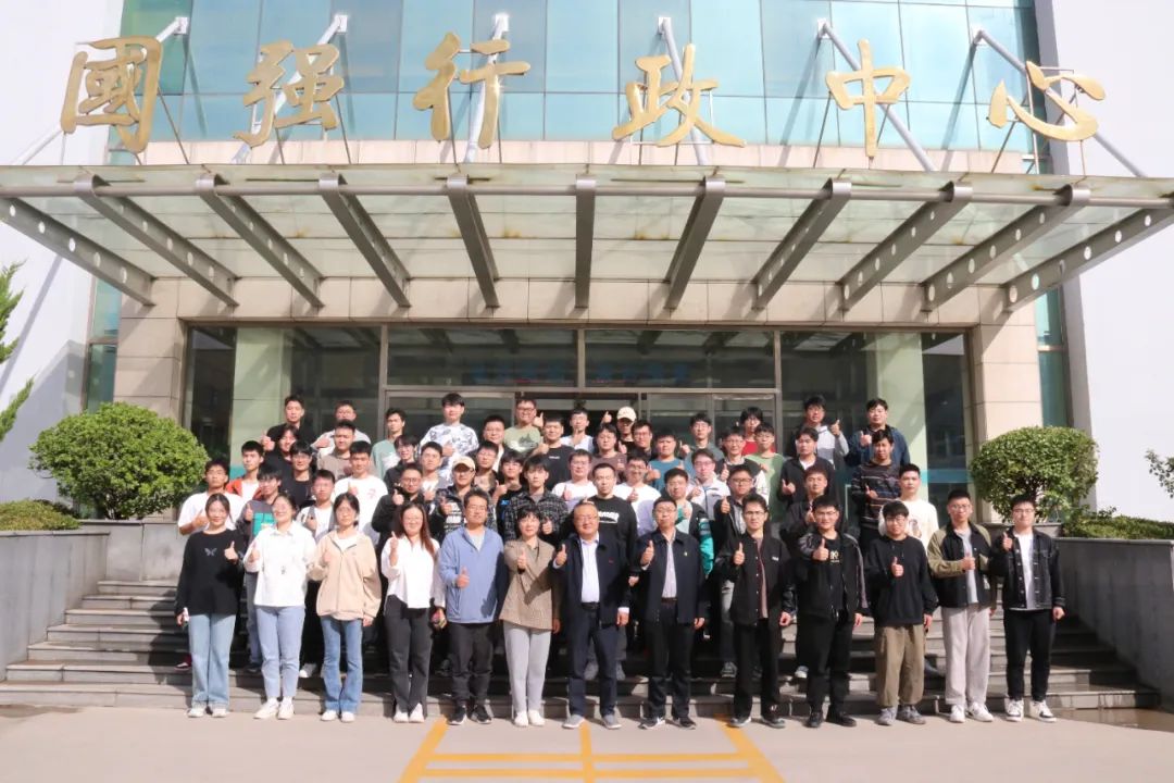 山东建筑大学机电工程学院宅男视频在线免费观看幕墙专业师生参访亚萨合莱宅男在线视频APP五金